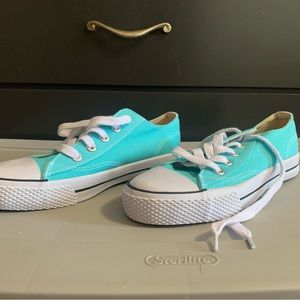 Aqua shoes
